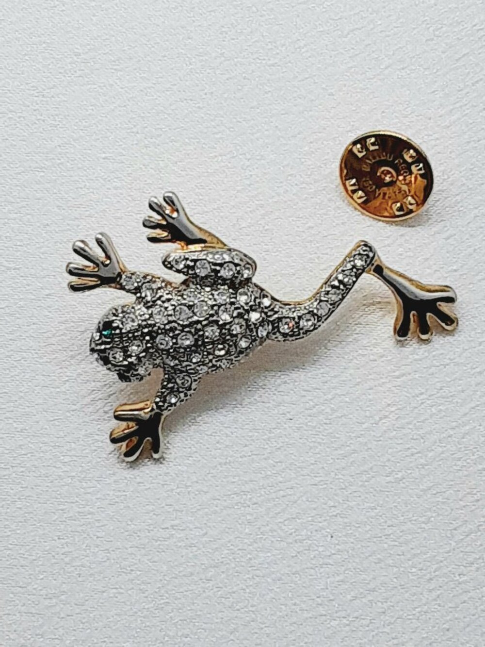 NEW Frog Put'em Pin - Picture 5 of 9